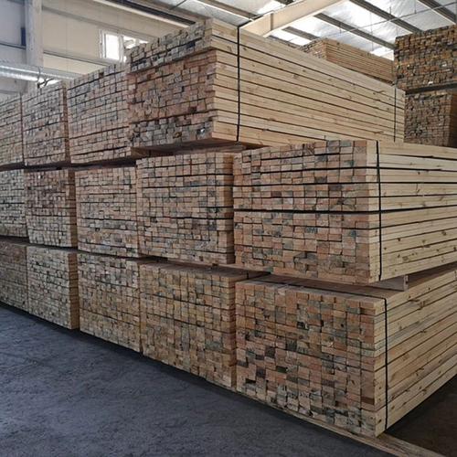 建筑木方关于我们集生产加工销售批发出口为一体的大型木材加工厂